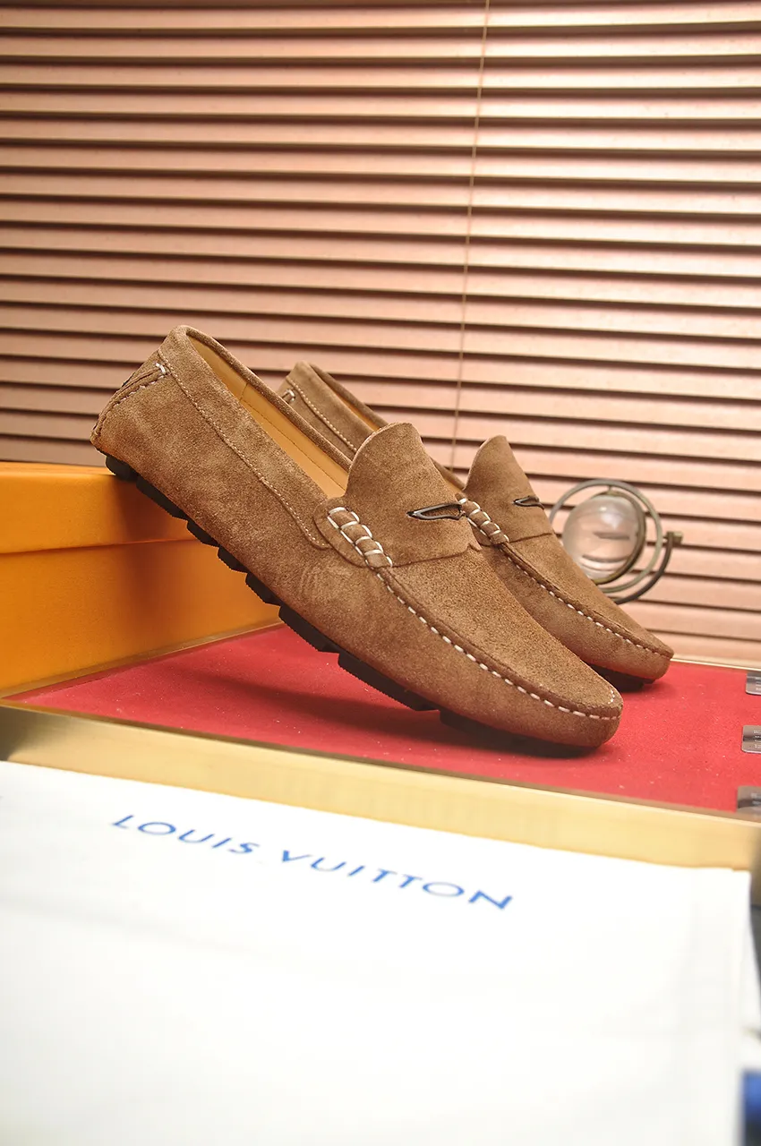 Men's men's shoes 💰420💶 [LV Doudou shoes] (water-dyed cowhide lining) new model is on the market, available on the official website. The new Doudou shoes are processed into single-color materials, and the uppers are made of imported horsehide leather. The body of the shoe is fully hemmed with mark thread, and is lined with imported original cowhide leather. The elegant shoe shape is super suitable for all-matching, and the size is 38-44.